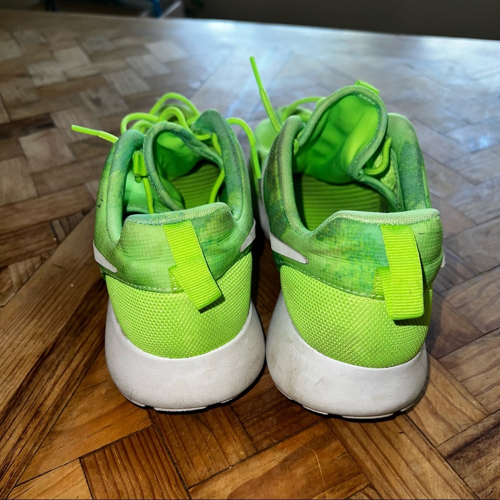 Nike Womens Roshe One electric green White Running Shoes Size US womens 9.5 - Picture 5 of 6